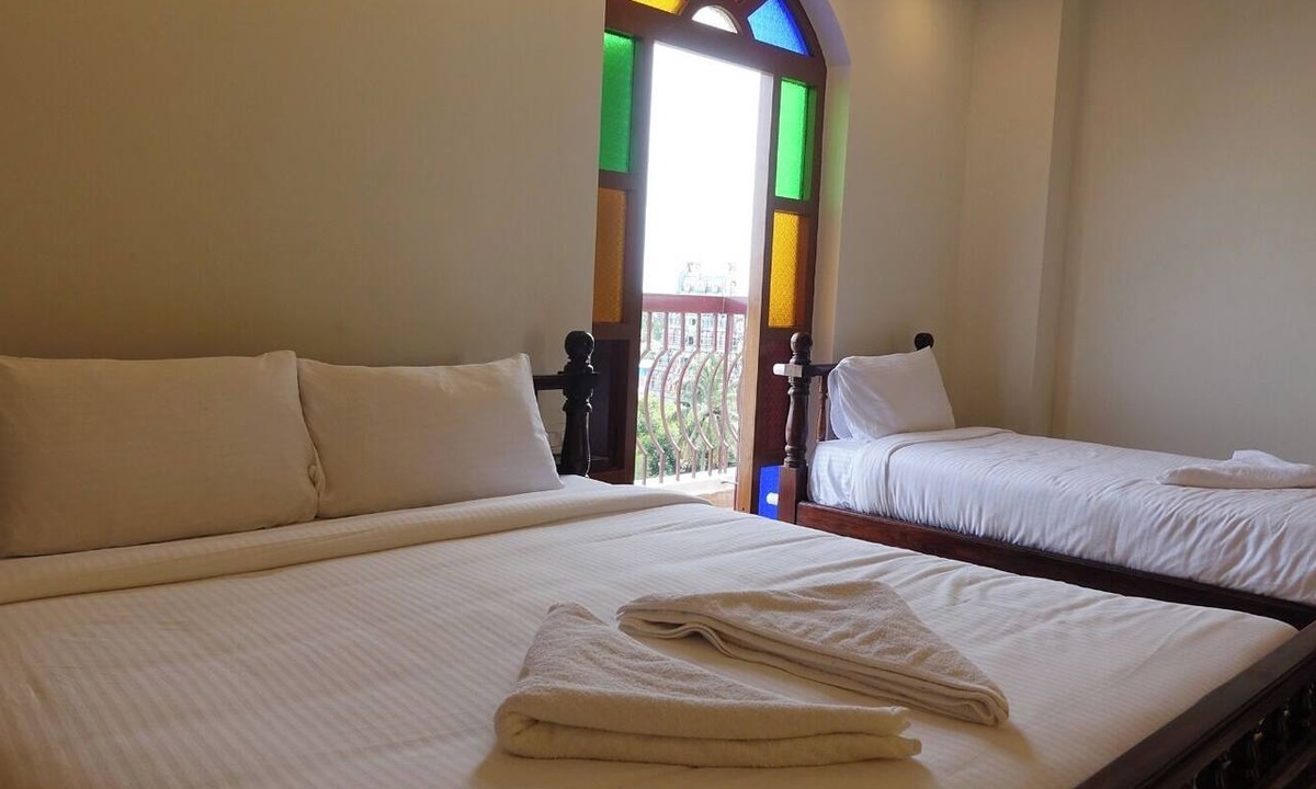 Thirukadaiyur Hotel | Nagarathar Nest
