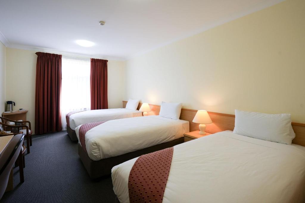 Berkeley Hotel | Nan Tien Temple Pilgrim Lodge