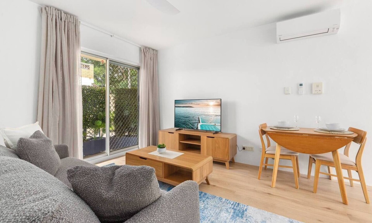 Narrabeen Apartment | Narrabeen Nook Easy Living between Beach and Lagoon