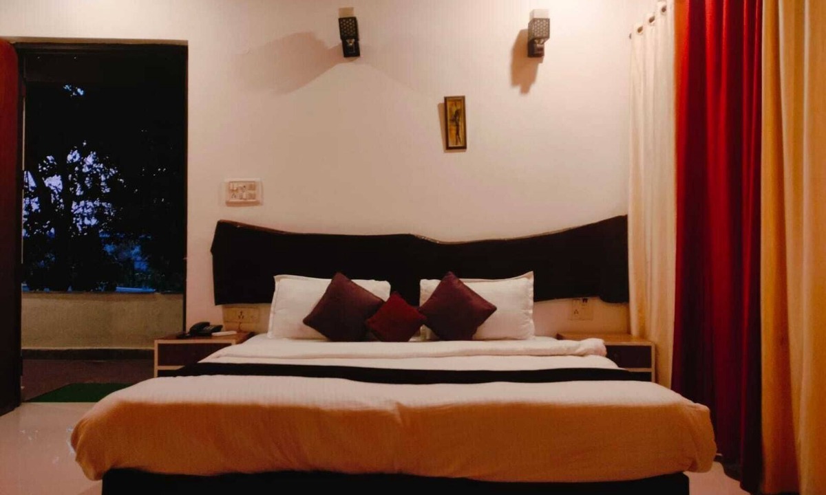 Khatia Hotel | Nature's Sprout Wildmark Kanha Resort