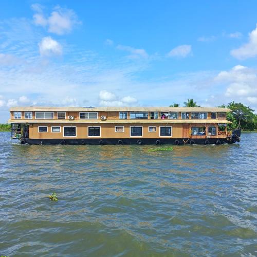 Mullakkal Boat Rental | Navora Houseboats