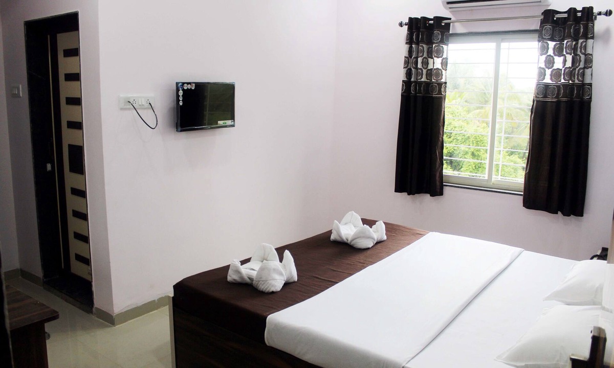 Kankavali Hotel | Neelisha River Front Inn