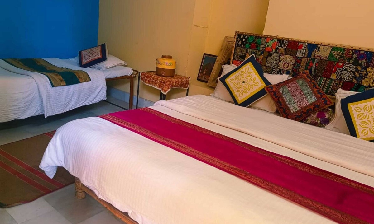 Amar Sagar Pol House | Neem Guest House By GRB