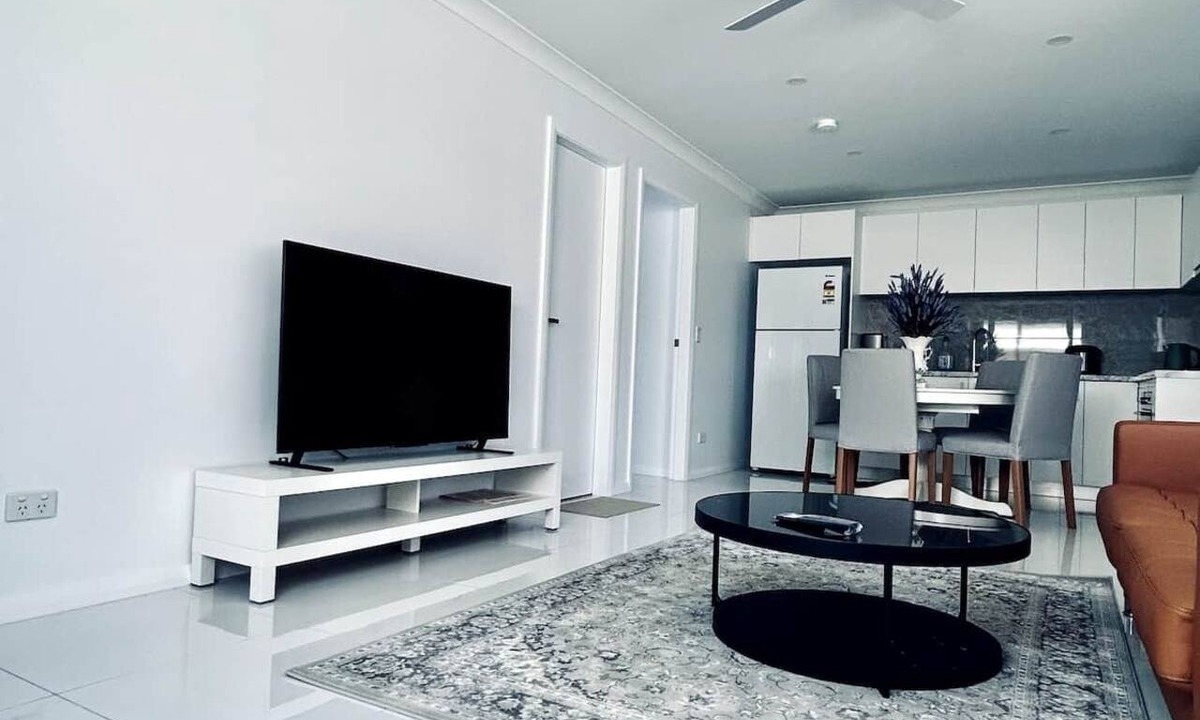 North Parramatta House | New 2BR1B Flat+2 Free parking|Lake nearby&Hospital