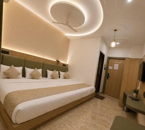 Varanasi Hotel | New Skyrooms