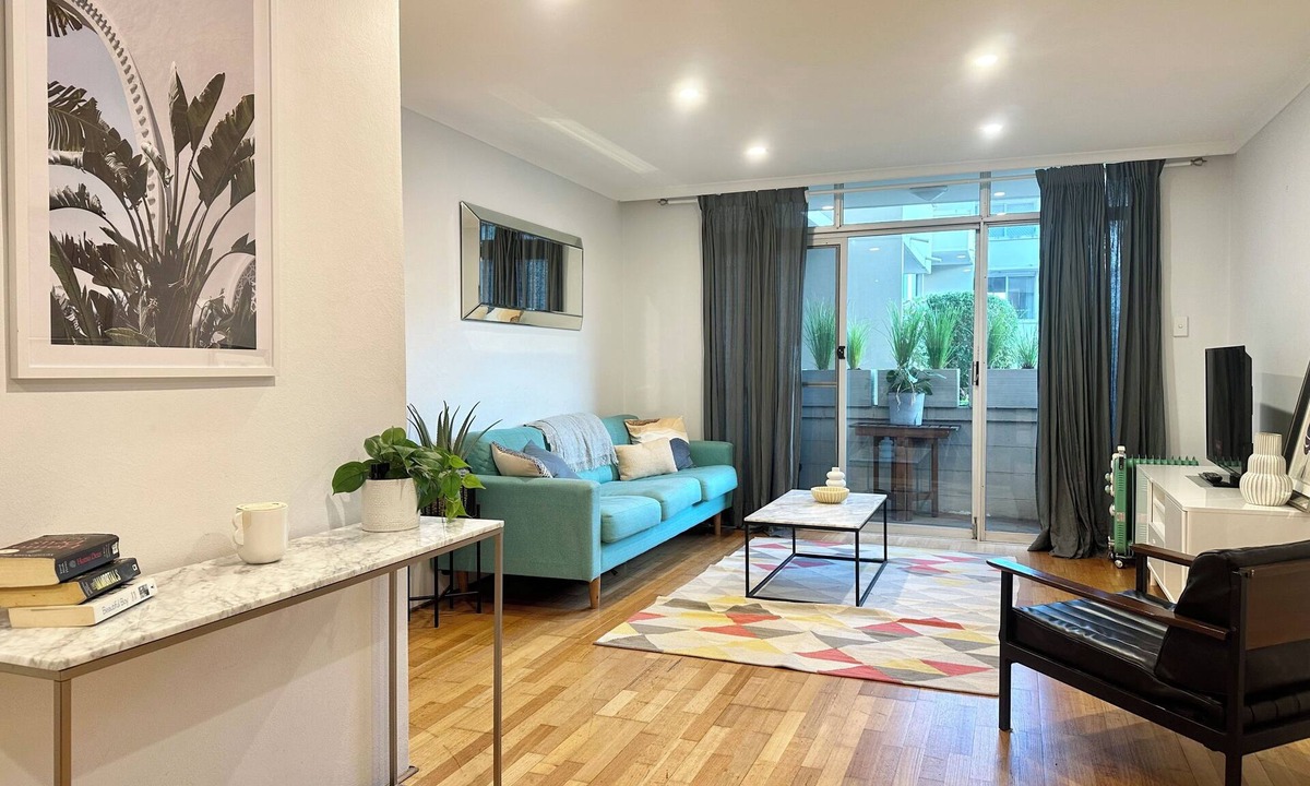 North Bondi Apartment | North Bondi Beach-Best Value Stay! Pool, BBQ & Parking, 5Min Walk to the Sand🏖️