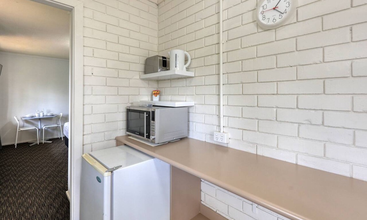 Peak Hill Hotel | Oasis Motel Peak Hill