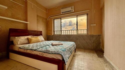 Bandra West Hotel | Ocean View Room Near Mannat & Bandstand