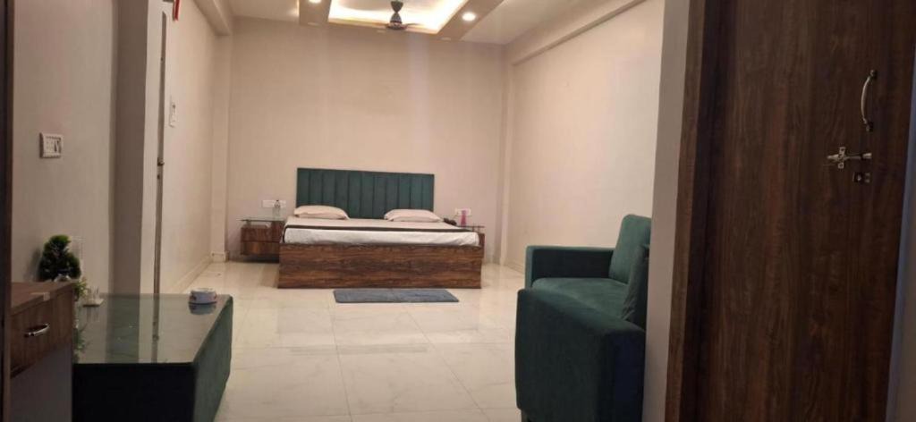 Patna Hotel | Om Hotel