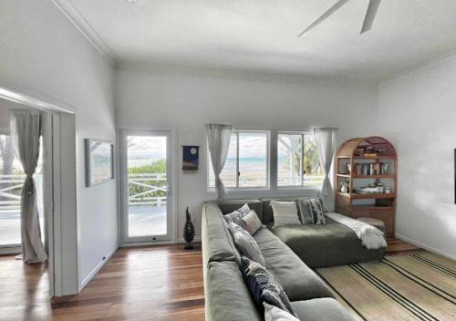 Bowen House | On the Beach, Seaview's, Bowen Beach House