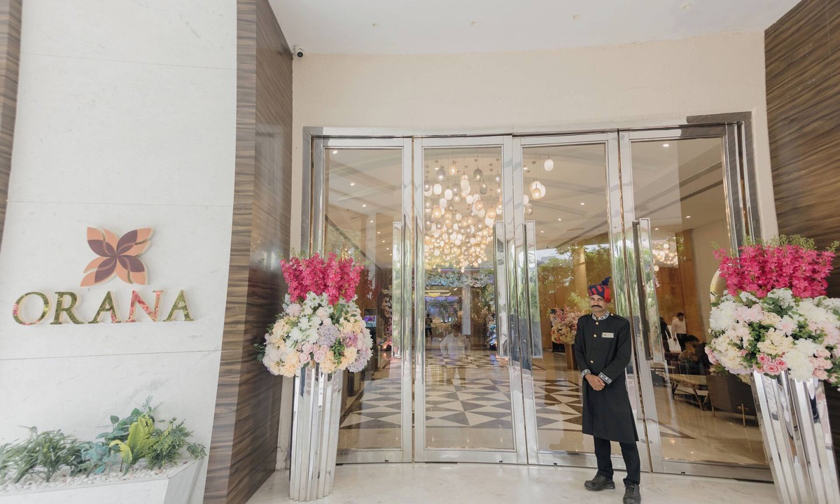 Vaishali Hotel | Orana Hotel & Convention ,Vaishali 1 minute Walk from Vaishali Metro Station.