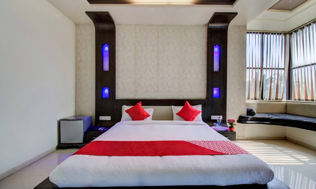 Amravati Hotel | OYO 24838 Hotel Neelam