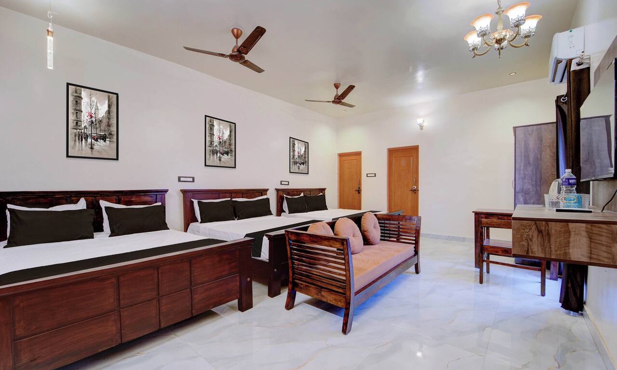 Gobichettipalayam Hotel | Palette Peace Village Garden BF Erode