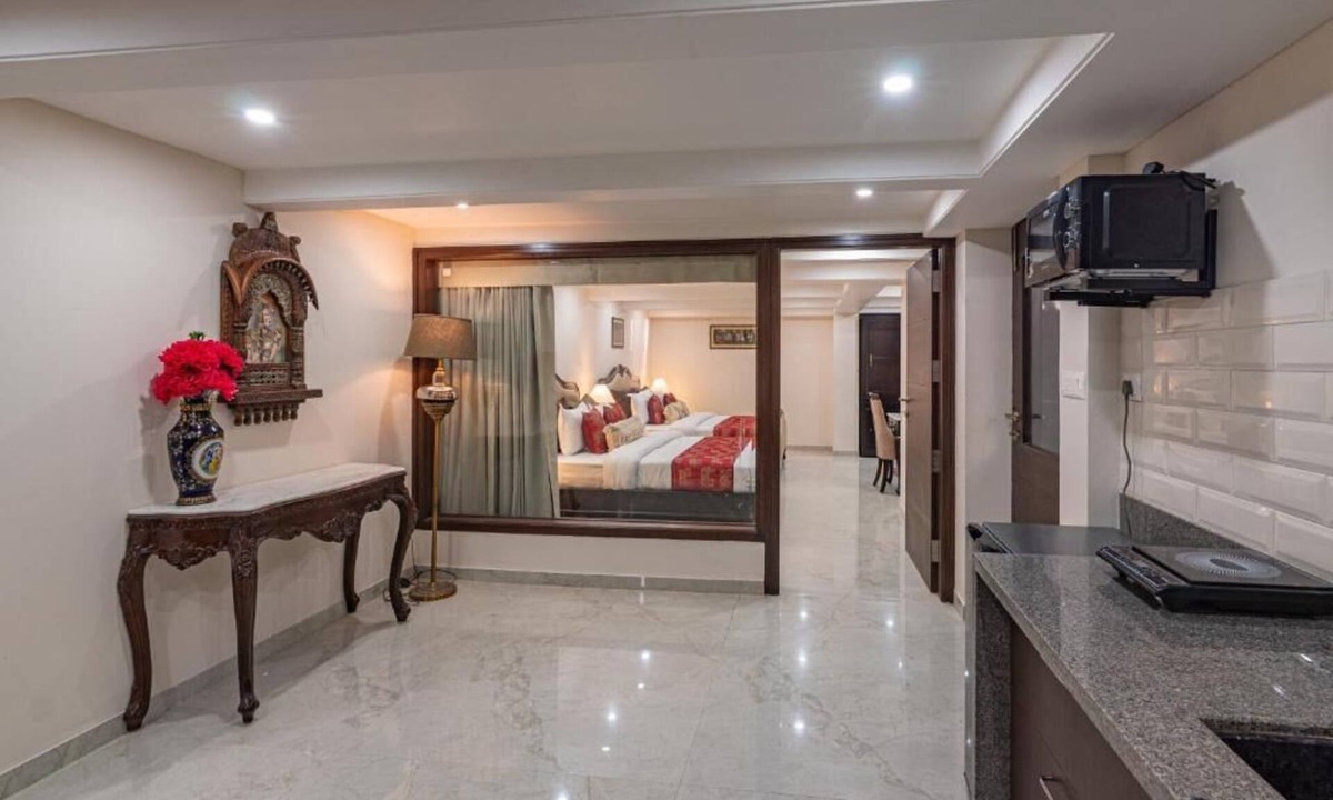 Pink City Hotel | Palm Residences and Suites