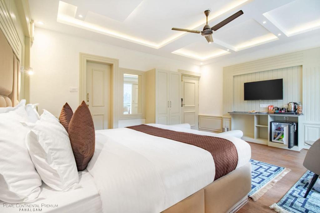 Dehwathu Hotel | Pearl Continental Premium