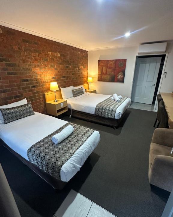 Echuca Hotel | Pevensey Motor Lodge