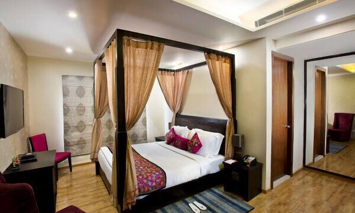 Kolkata Hotel | Pipal Tree Hotel