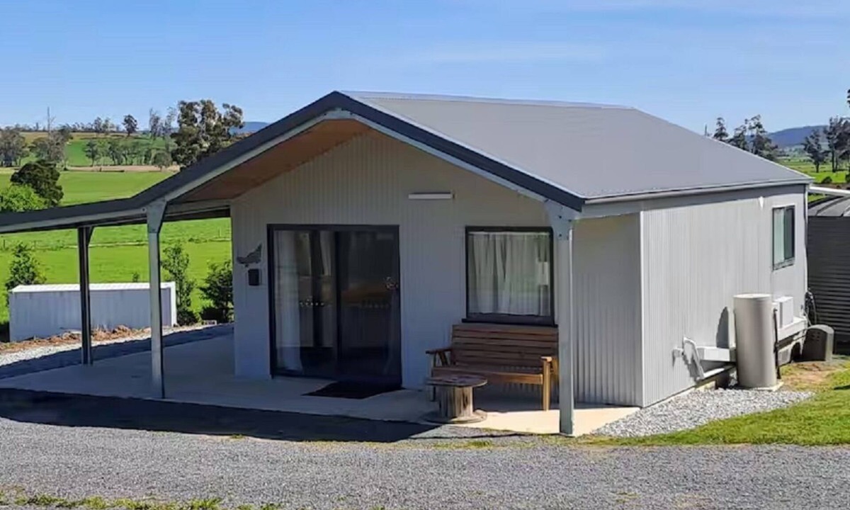 Meander Cabin | Platypus Hollow