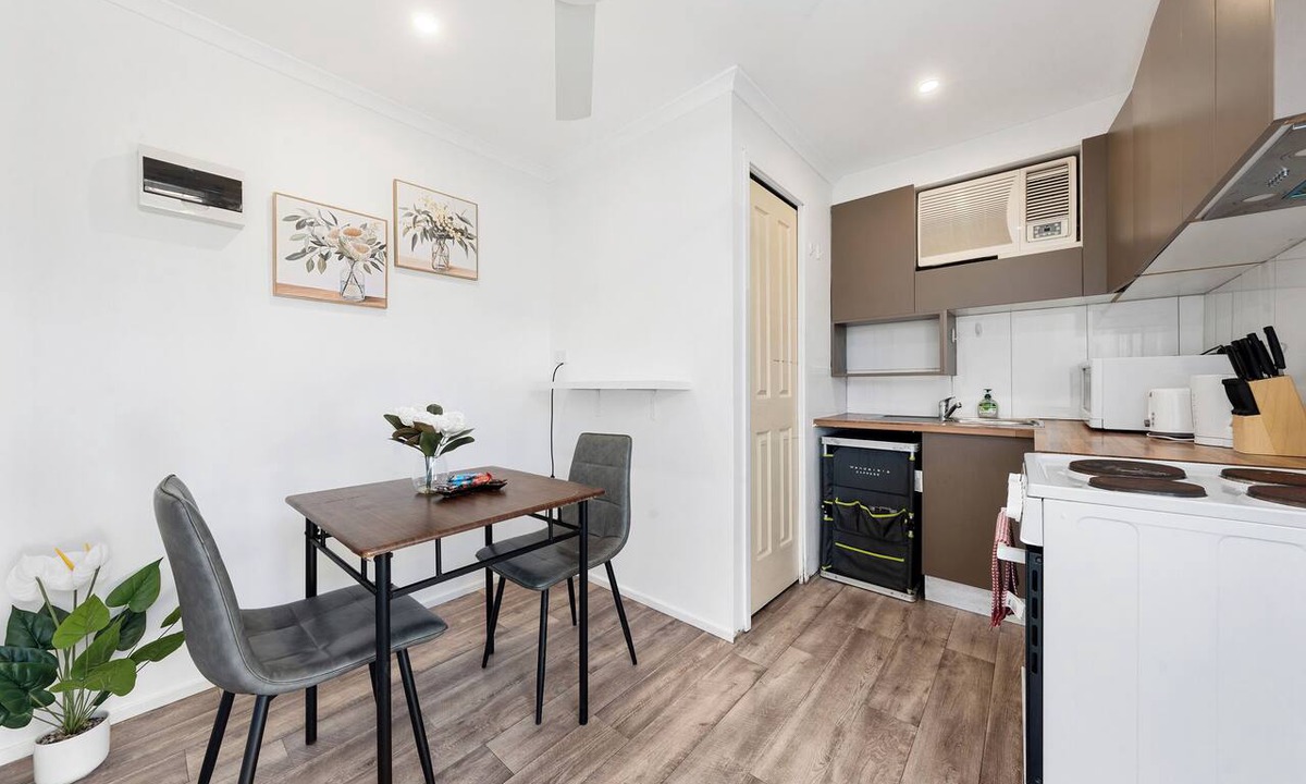 St Marys House | Private 1BR Granny Flat | 5 Mins to St Marys CBD