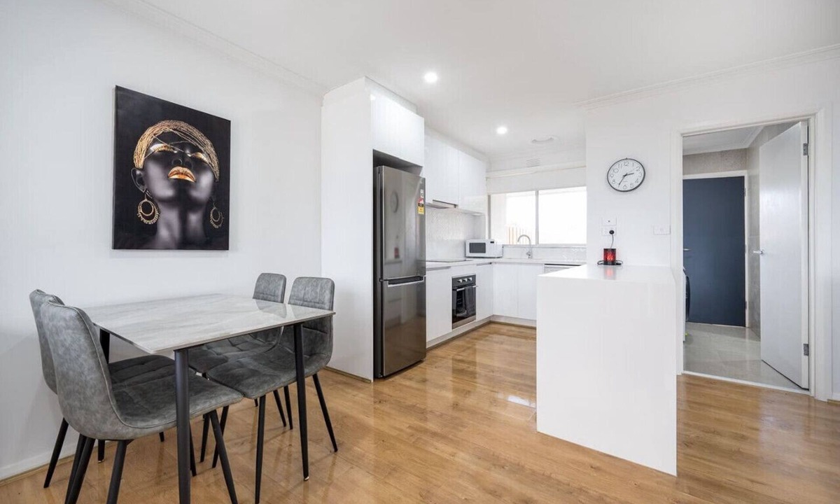 Bayswater House | Private Hideaway | Large Backyard | 2 Parking