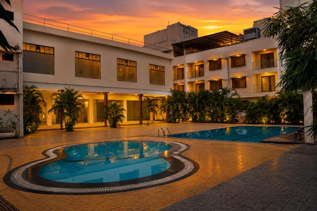 Shirdi Resort | Pushpak Resort