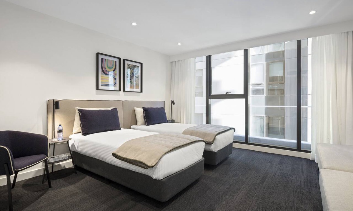 Melbourne Hotel | Quest St Kilda Road