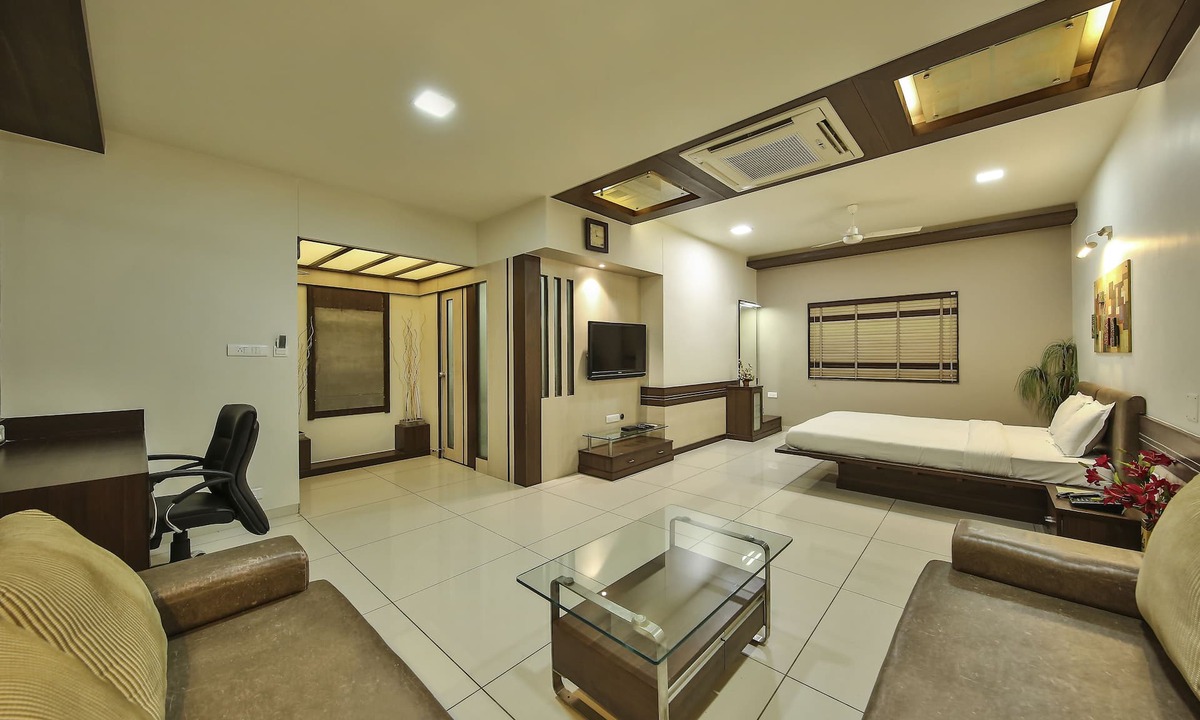 Ahmedabad Hotel | Radhe Upavan Resort