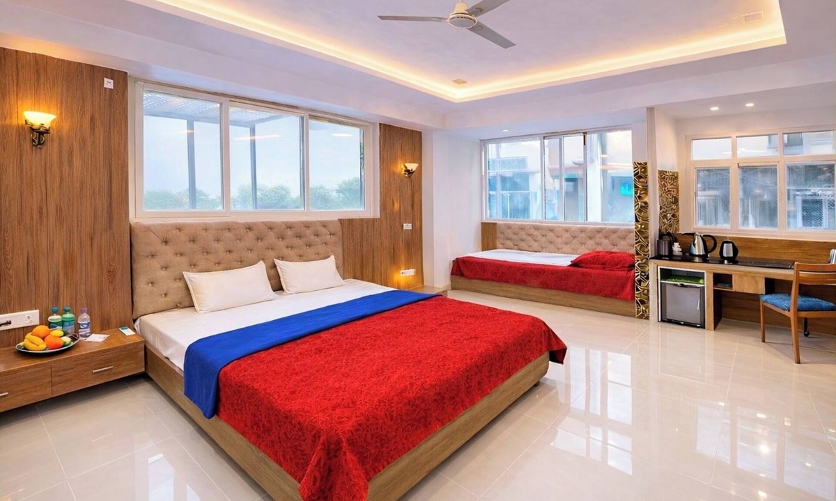 Vrindavan Hotel | Radhika Palace -near ISCKON &Prem mandir