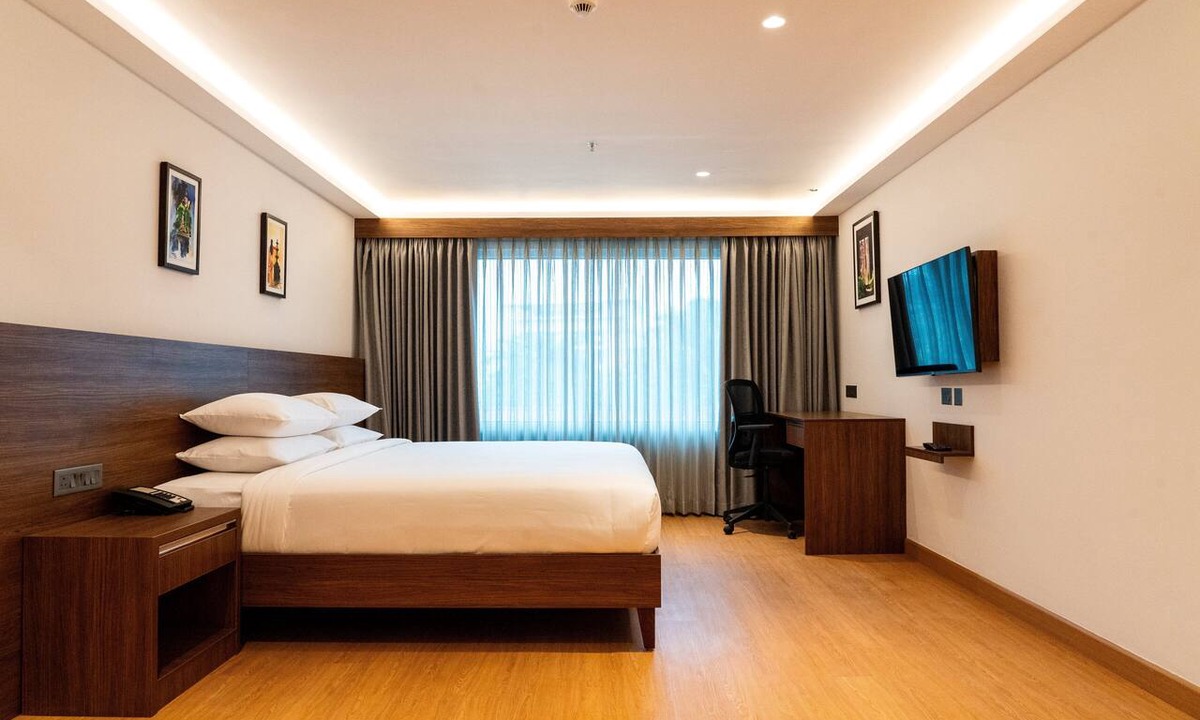 East Nada Hotel | Rae by Tamara Guruvayur - Formerly Lilac Guruvayur