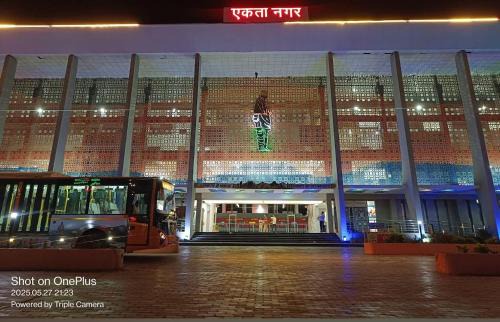 Rajpipla House | Rail connect hotel statue of unity