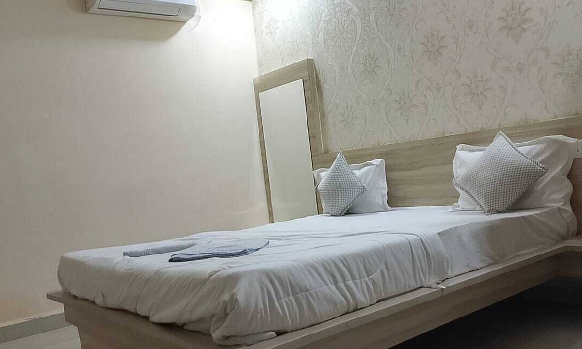 Dadra Hotel | Raj Resort Vapi