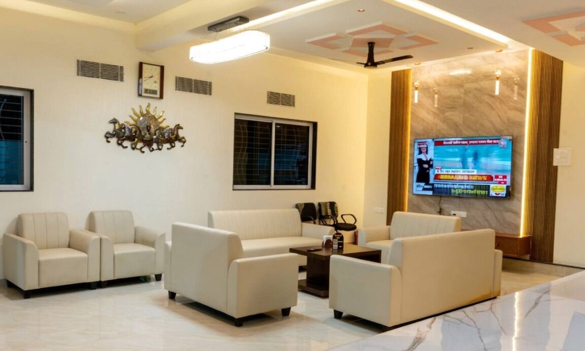 Nagpur Hotel | Raj Royal Hotel