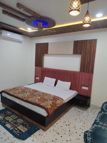 Bhojpur Hotel | Rajhans Hotel Rooms & Party hall