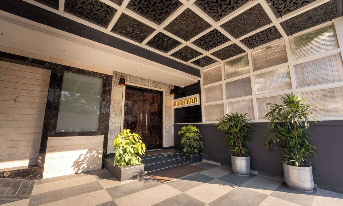 Indore Hotel | Ramee Tarang Hotel Indore