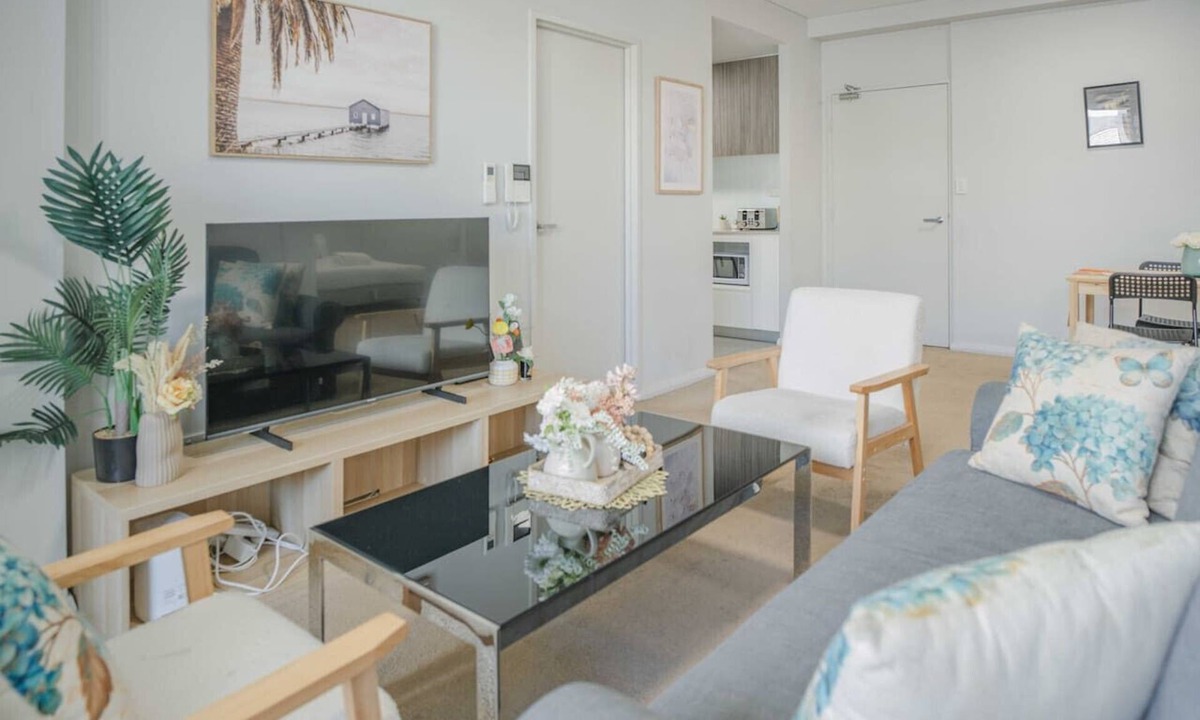 Rouse Hill Apartment | Rouse Hill Comfort | Steps to Mall & Metro
