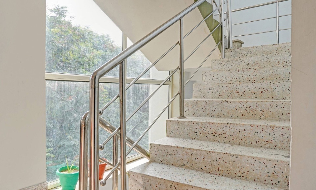 Patna Hotel | Royal Comfort Homestay
