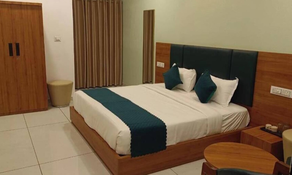 Rajpipla Hotel | Royal Home Stay