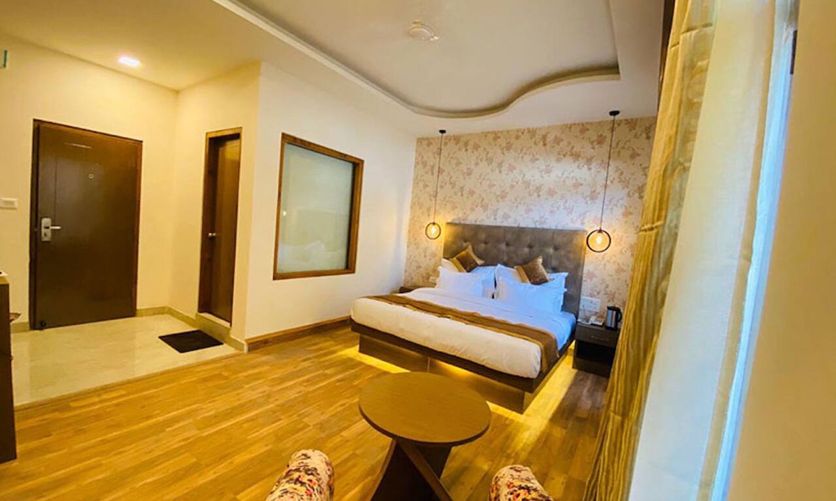 Mohal Hotel | Royal Mansion