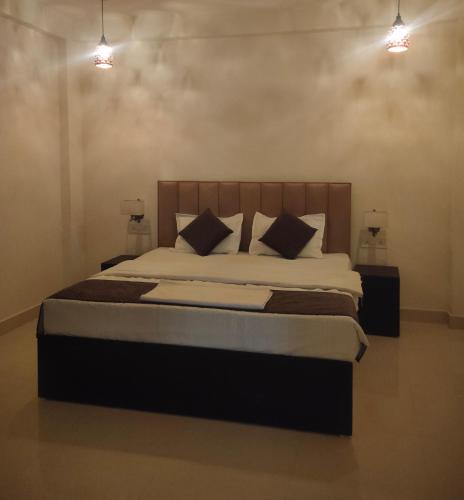 Varanasi Bed & Breakfast | Rudraksh Paradise