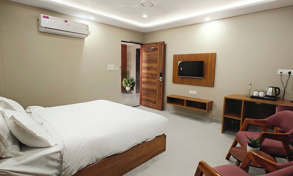 Malviya Nagar Hotel | Sagar Stays