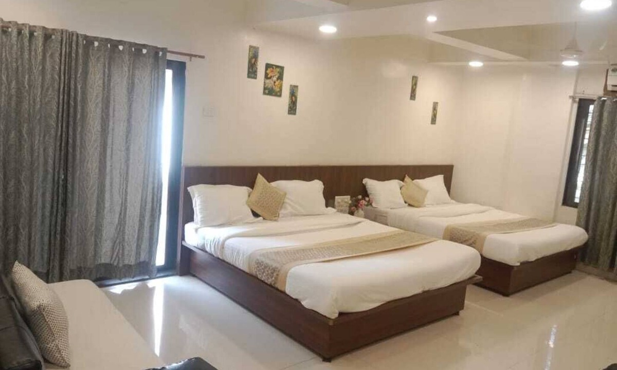 Shirdi Hotel | Sai Gangotri Hotel