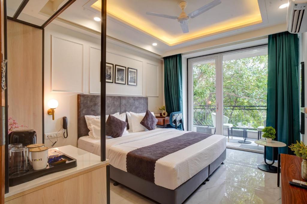 DLF City Hotel | Saltstayz Premier - Arjun Marg