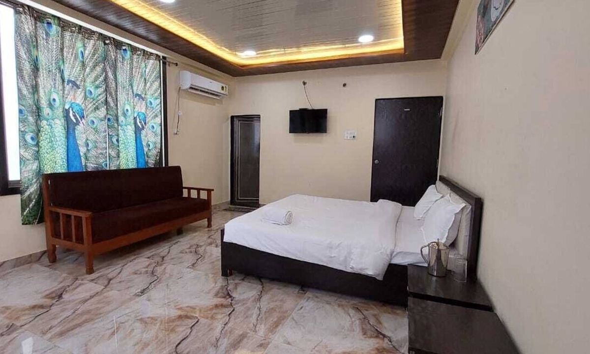 Varanasi Hotel | Samriddhi Hotel Banquet and Lawn