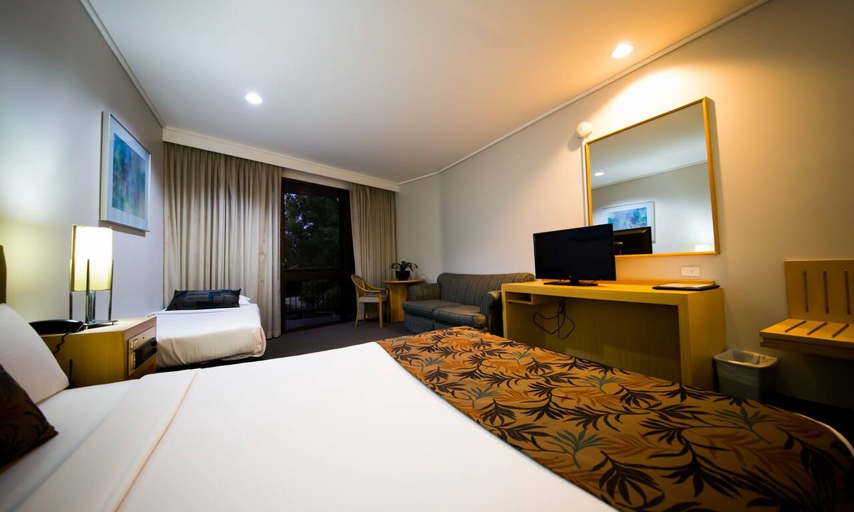 Noble Park Hotel | Sandown Regency