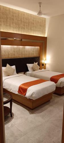 Varanasi Hotel | Sanzha Chulha Hotel
