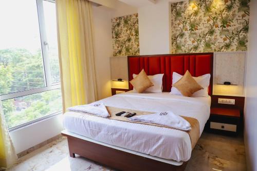 Airoli Hotel | Sapphire Suites