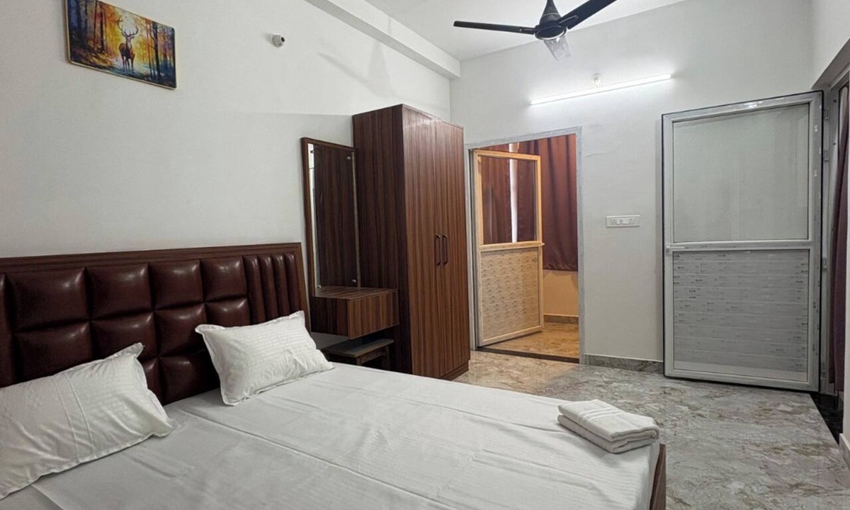 Pipra Dewas Hotel | Satyamev Grand Inn