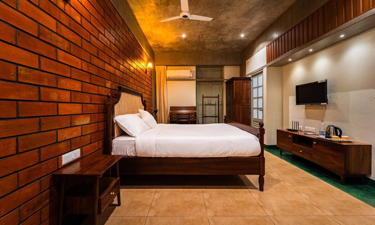 Kuilapalayam Hotel | Savana Stay