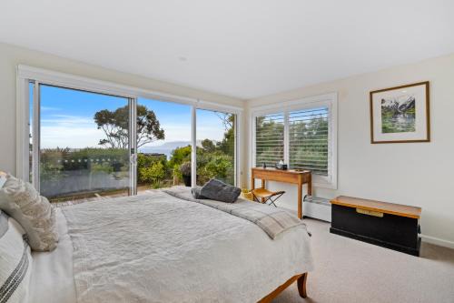 Spring Beach House | Sea views at Spring Beach Tasmanias East Coast