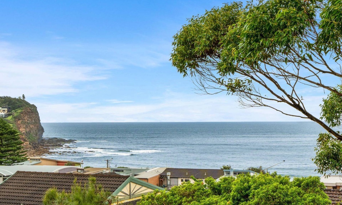Copacabana House | Seas The Day